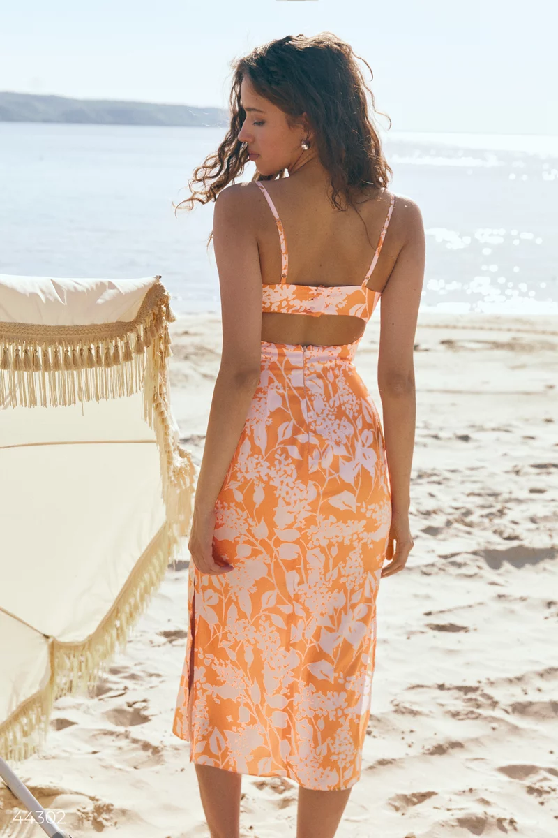 Оранжевое платье миди с растительным принтом фотография 5