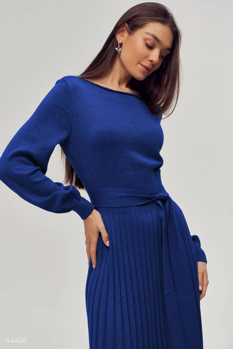 Knitted midi dress in an electric shade with a pleated bottom photo 4