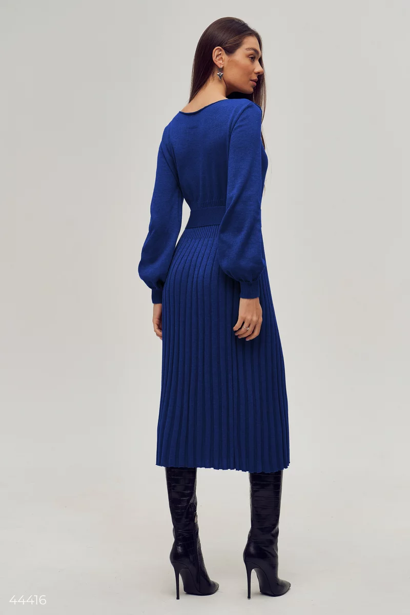 Knitted midi dress in an electric shade with a pleated bottom photo 5