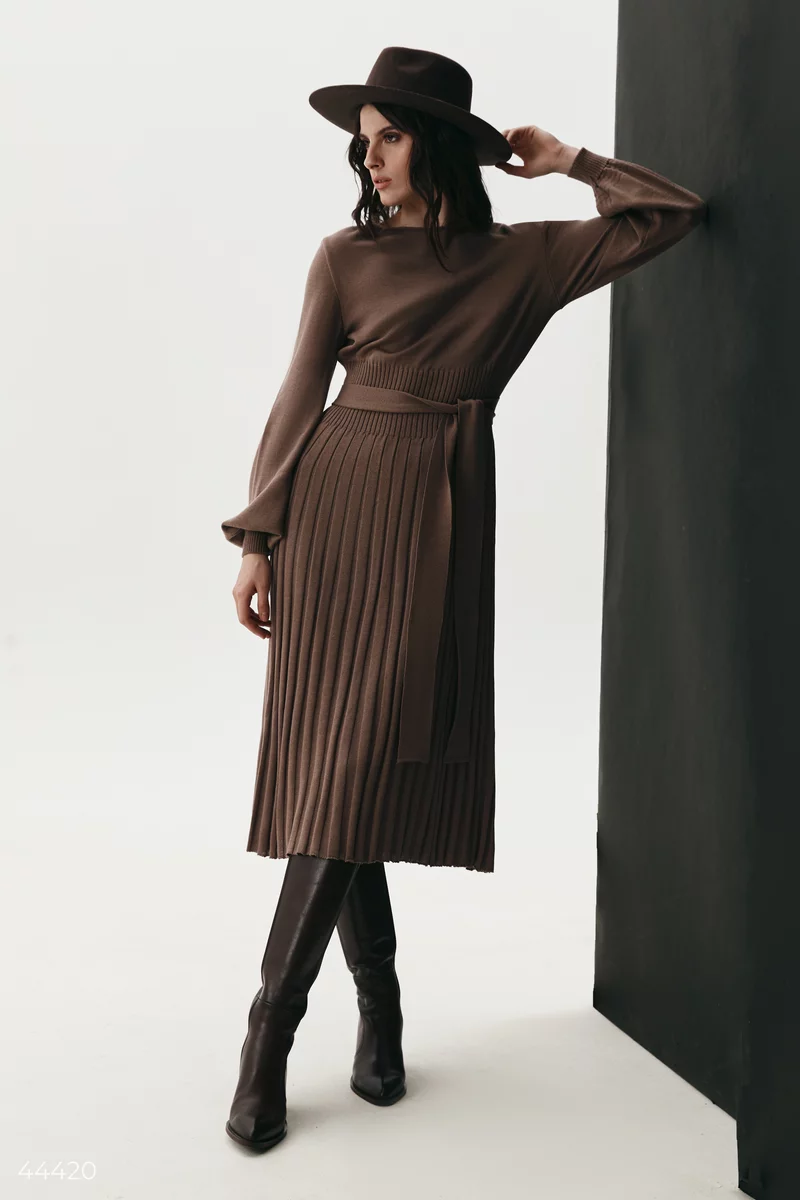 Knitted midi dress in a mocha shade with a pleated bottom photo 3