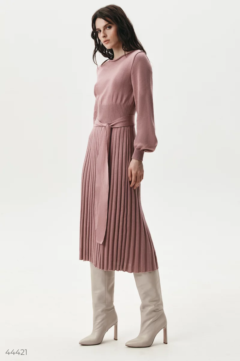 Pink knitted midi dress with pleated bottom photo 4