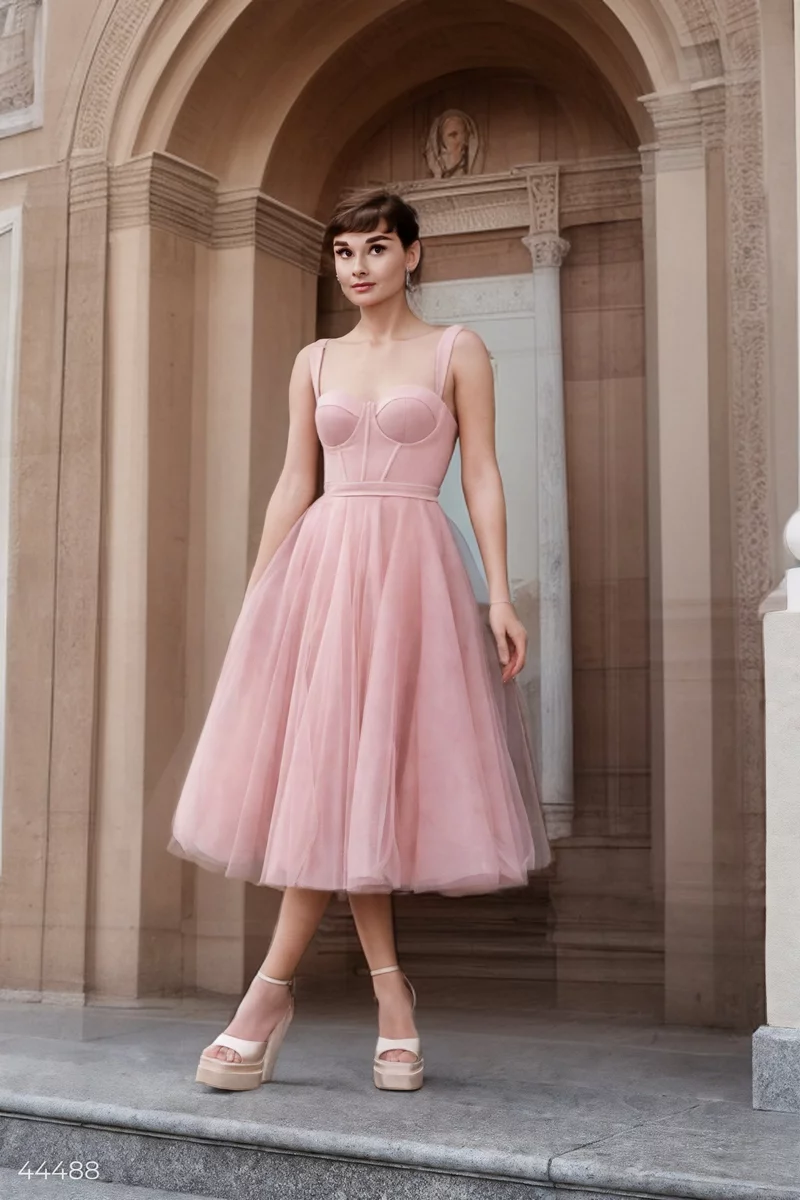 Фатиновое розовое платье-бюстье фотография 2