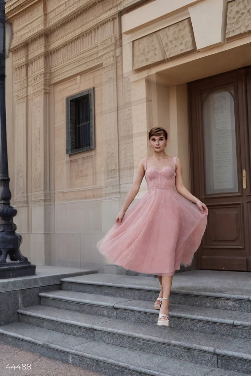Фатиновое розовое платье-бюстье фотография 4