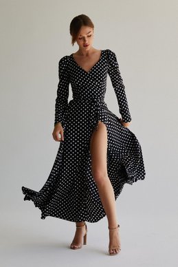 Spectacular dress with polka dots photo 1