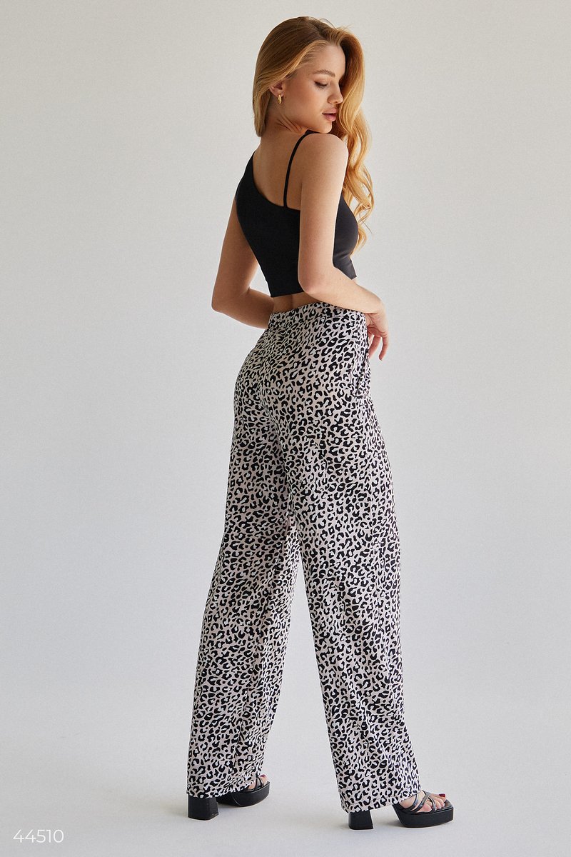 Pants in leopard print photo 4
