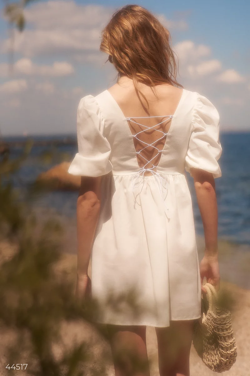 Платье мини с рукавами фонариками фотография 4