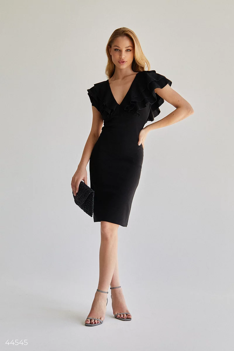 Чорна сукня з декором фотографія 3