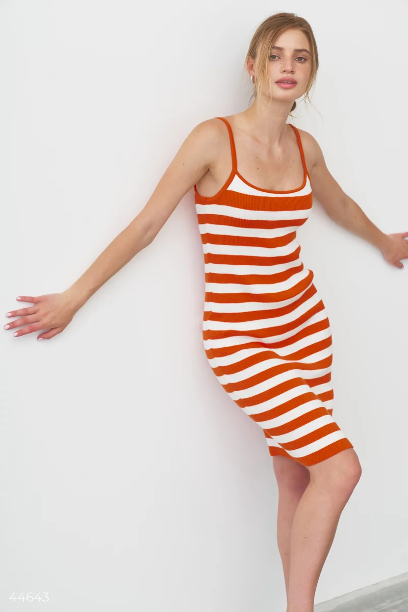 Striped knitted dress photo 2