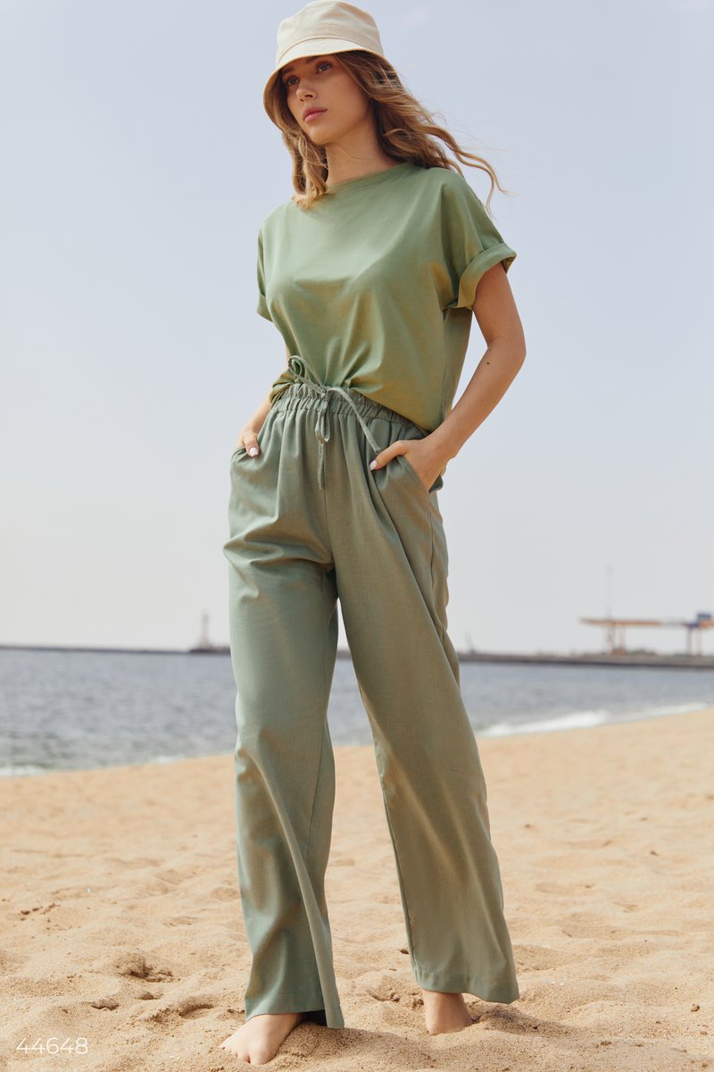 Pants in olive color photo 3