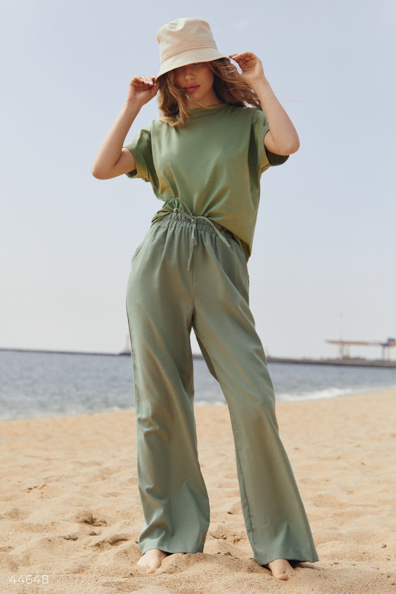 Pants in olive color photo 4