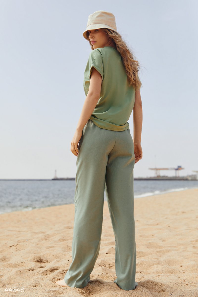 Pants in olive color photo 5
