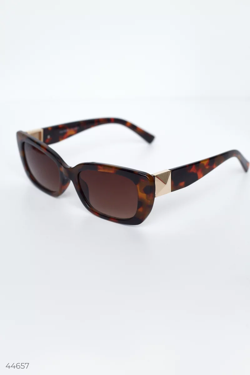 Солнцезащитные очки коричневые фотография 2