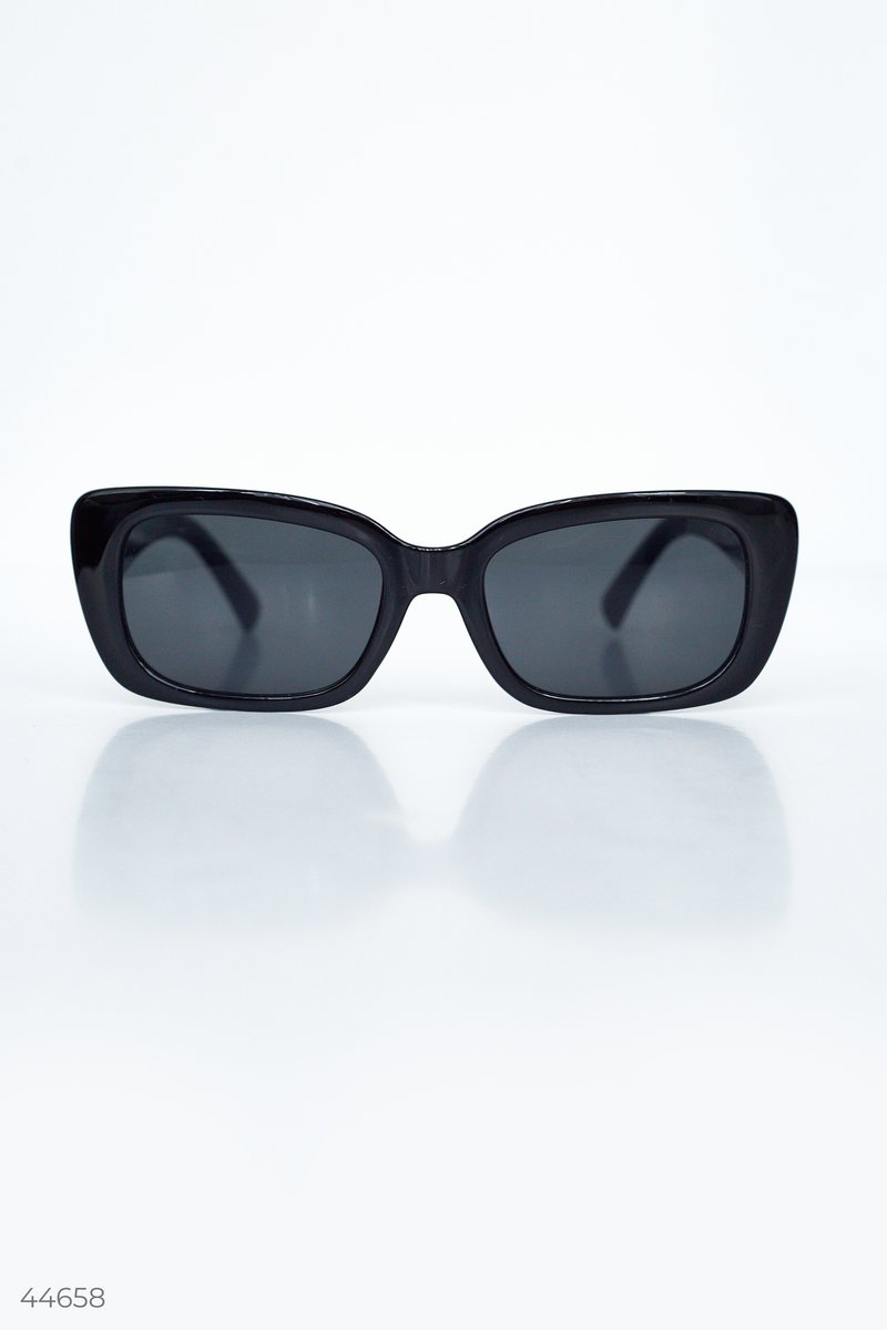 Черные солнцезащитные очки фотография 1