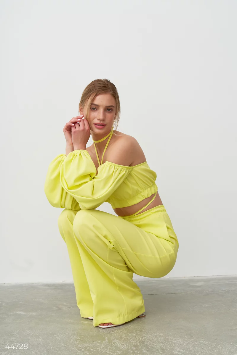 Bright yellow set with top and trousers photo 5
