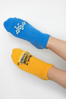 Молочные носки с принтом 'Незалежна' фотография 4