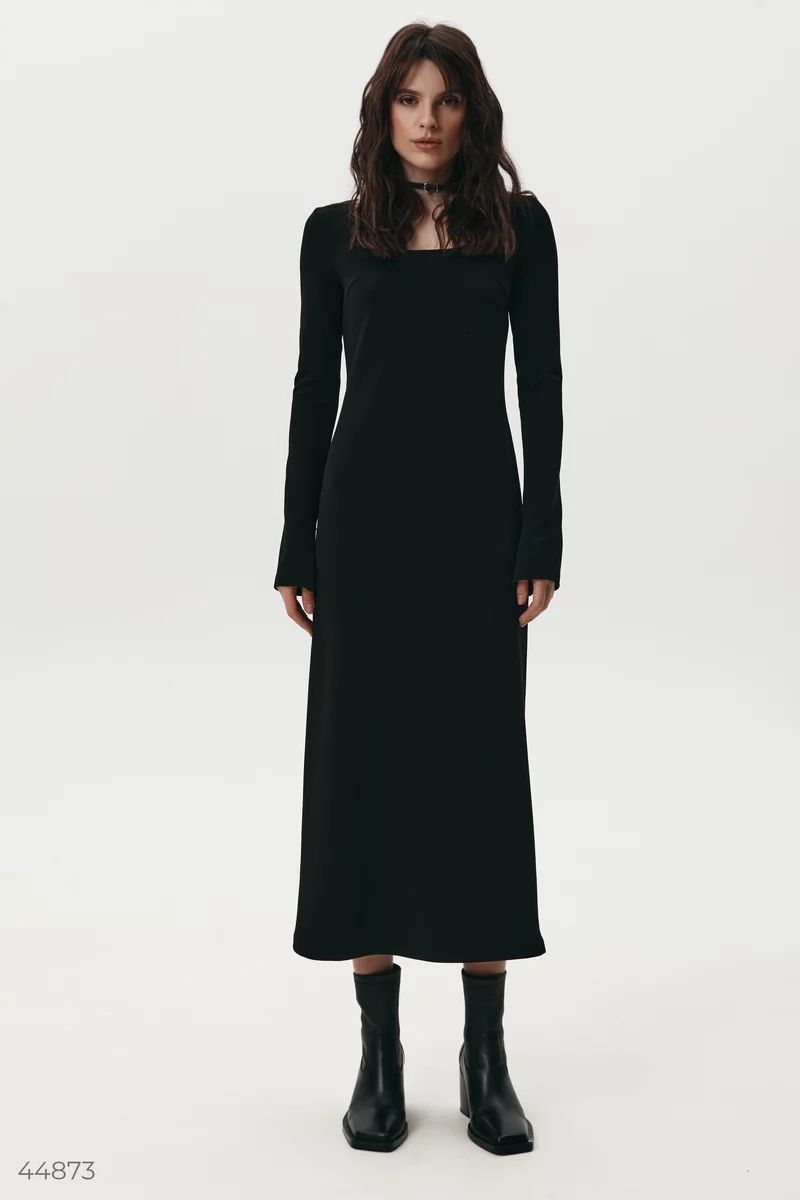 Базовое черное трикотажное платье бодикон миди фотография 2
