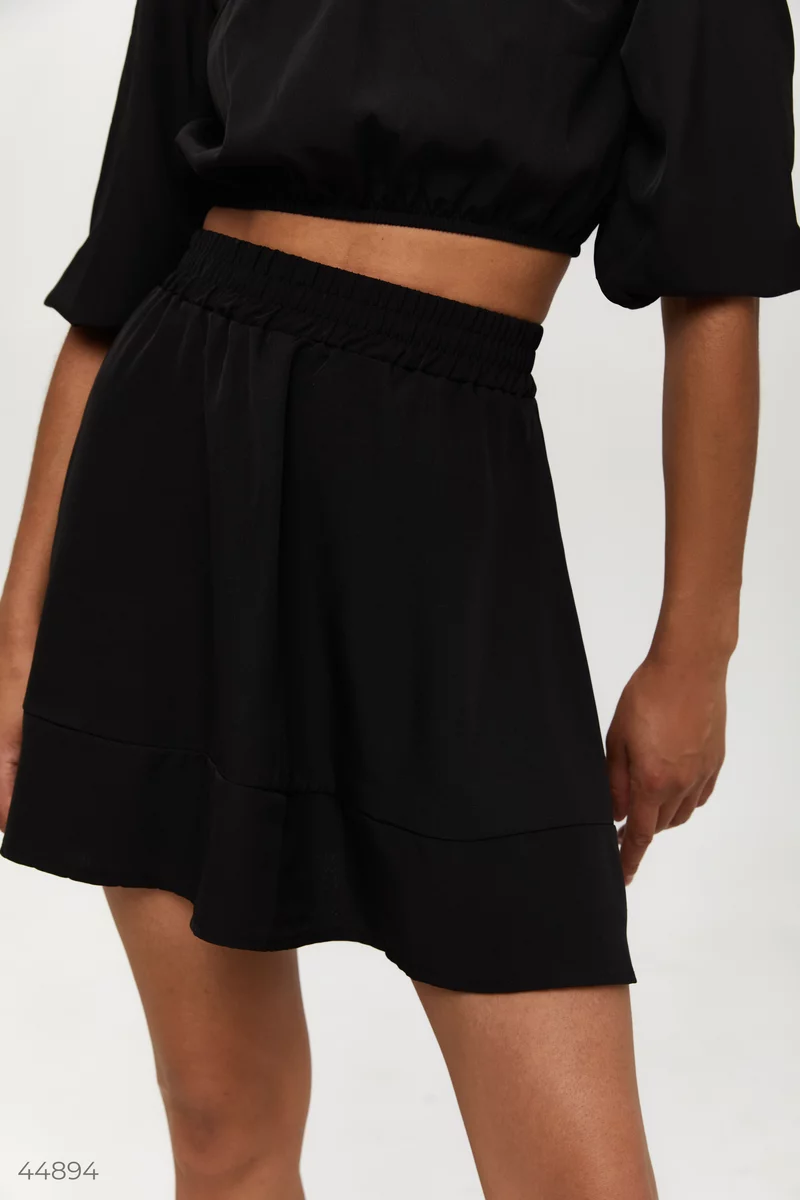Short black skirt photo 2