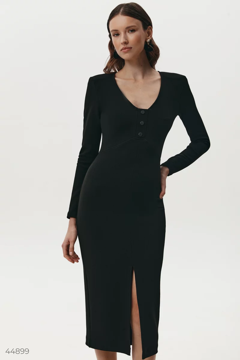Черное трикотажное платье-футляр с разрезами фотография 1