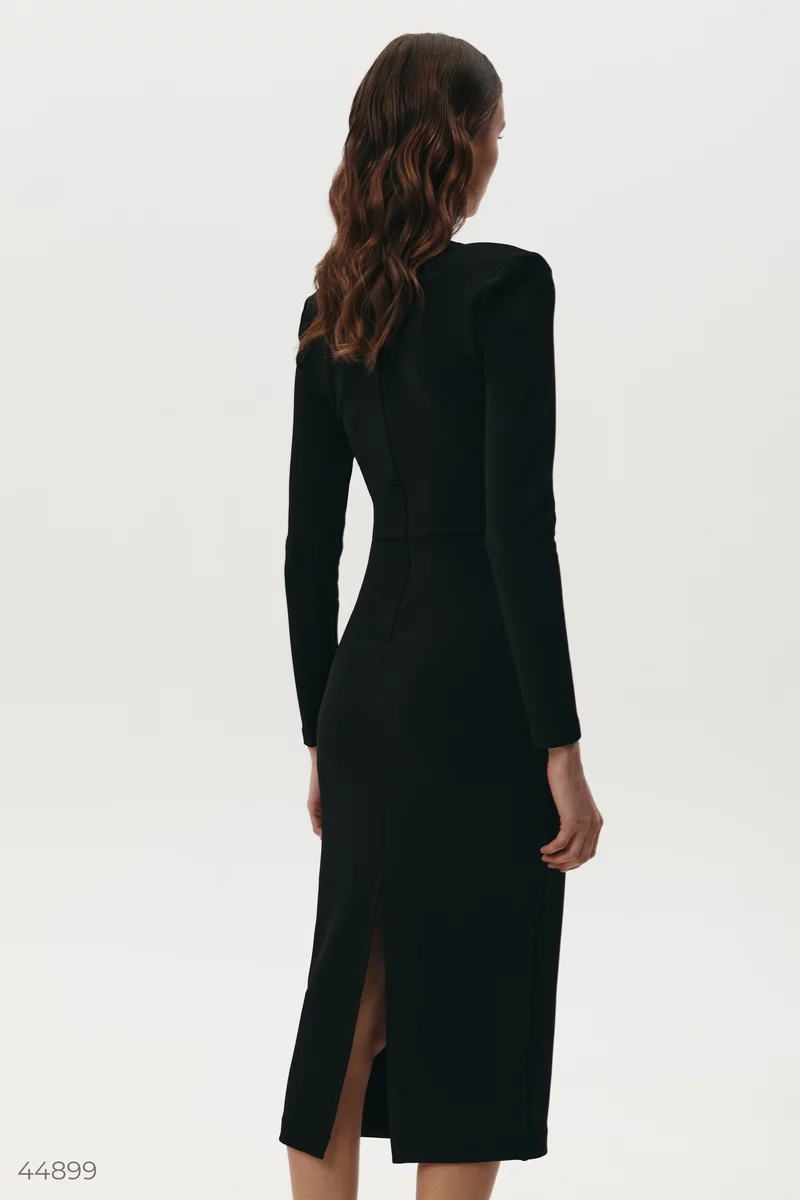 Черное трикотажное платье-футляр с разрезами фотография 5