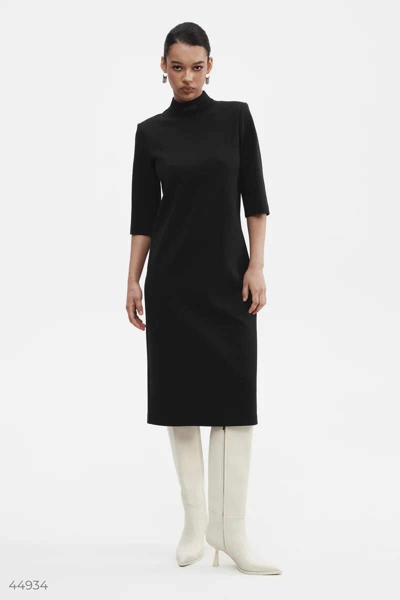 A straight dress with a stand-up collar photo 1