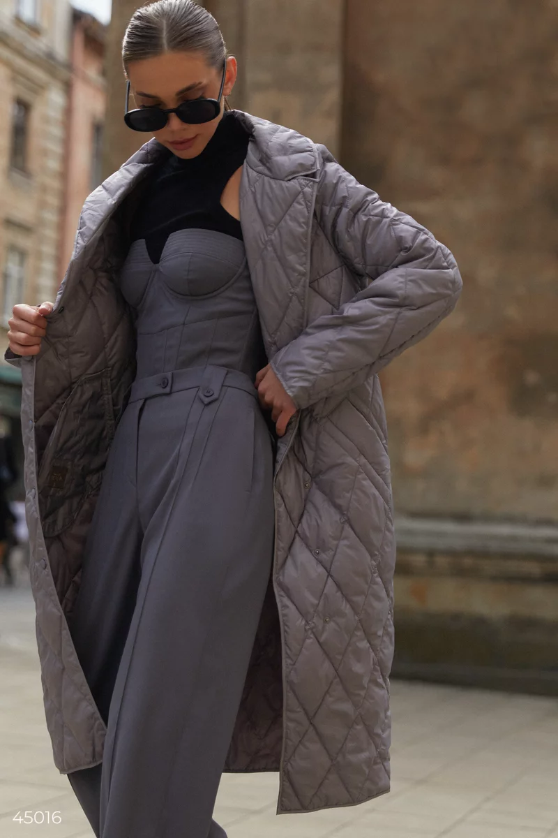 Quilted gray coat with belt photo 1