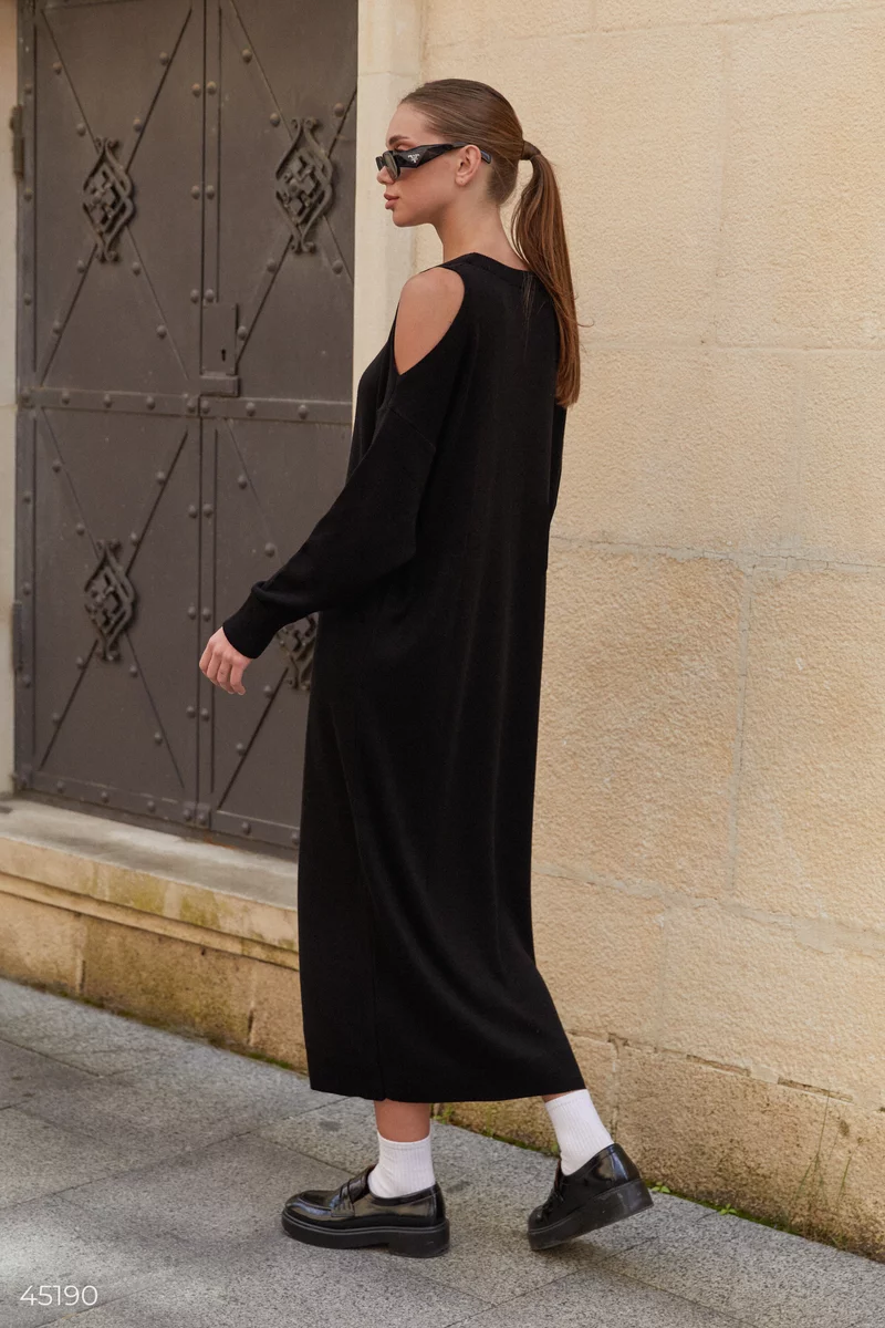 Чорне міді сукня з вирізом фотографія 5
