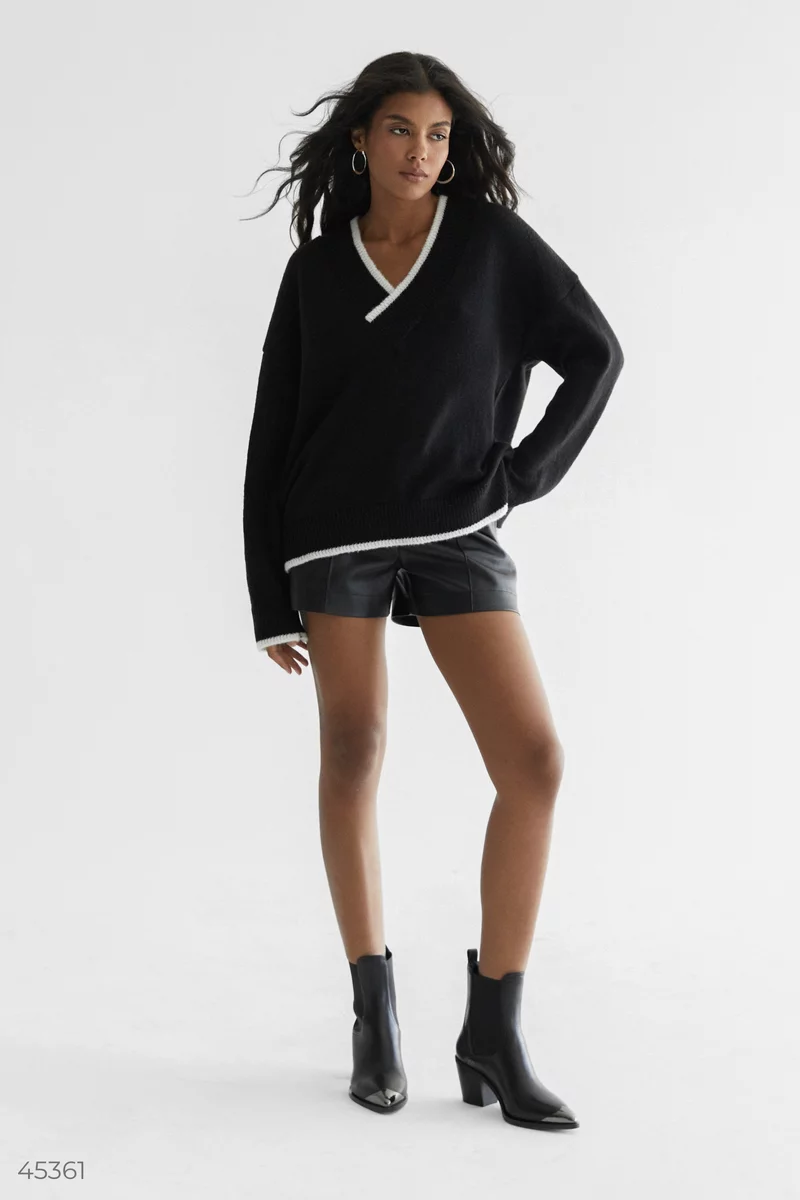 Knitted black pullover photo 2