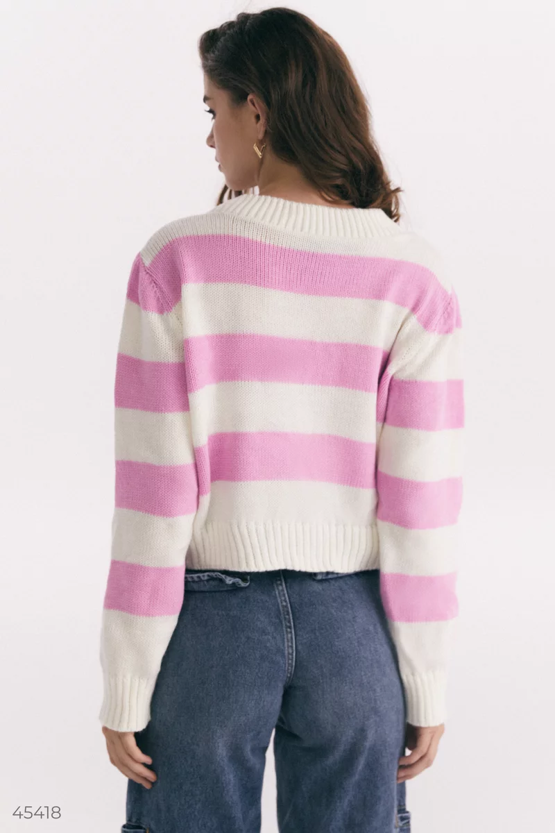 Пуловер в полоску фотография 5