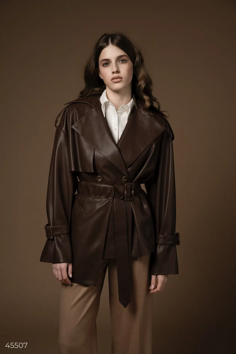 Double-breasted trench coat with basque belt photo 2