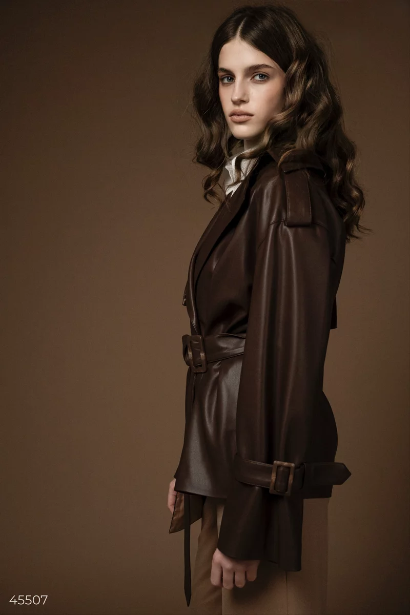 Double-breasted trench coat with basque belt photo 4