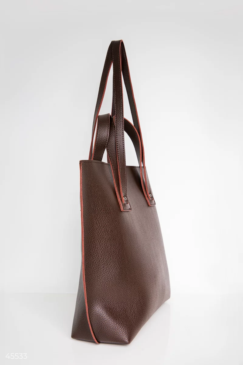 Вместительная коричневая сумка на плечо фотография 4