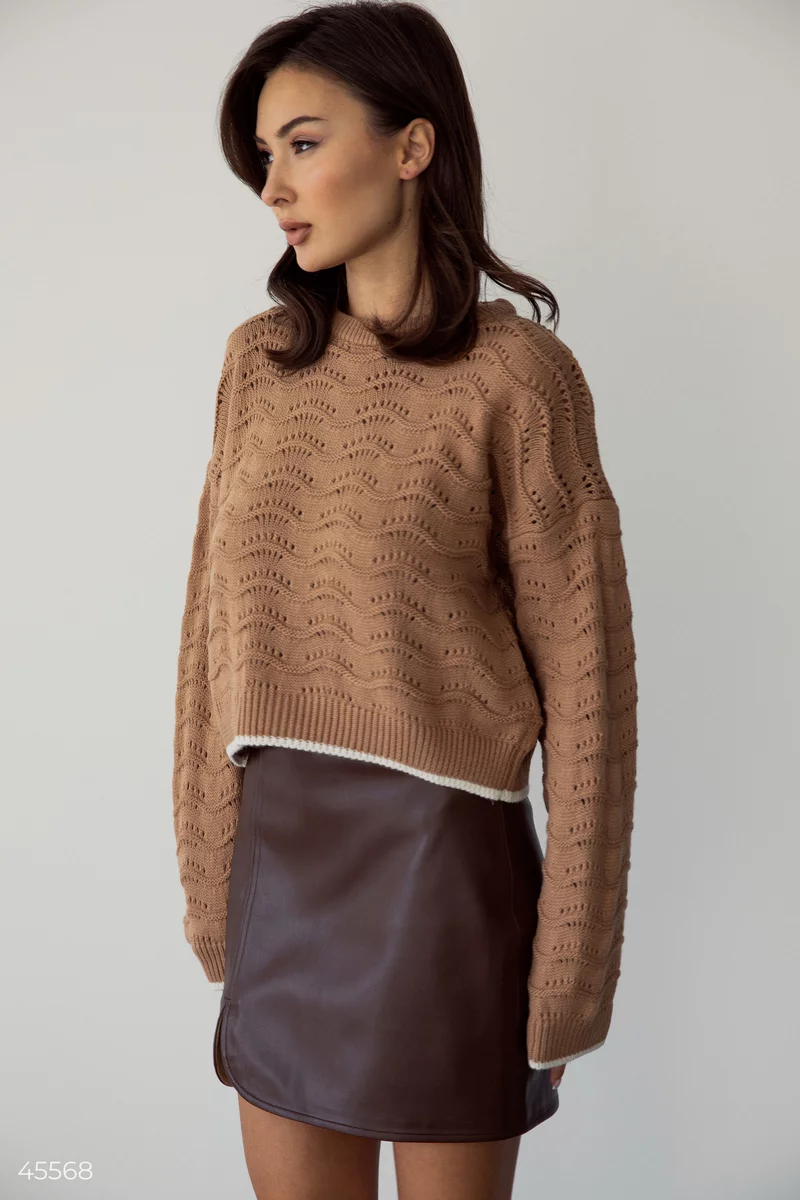 Knitted jumper in camel shade photo 4