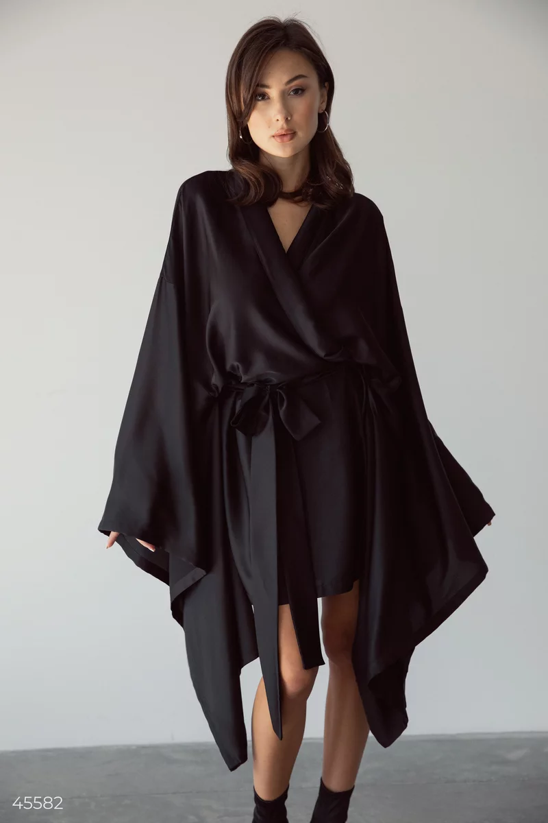 Черное шелковое платье-кимоно фотография 1