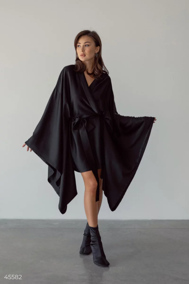 Черное шелковое платье-кимоно фотография 4