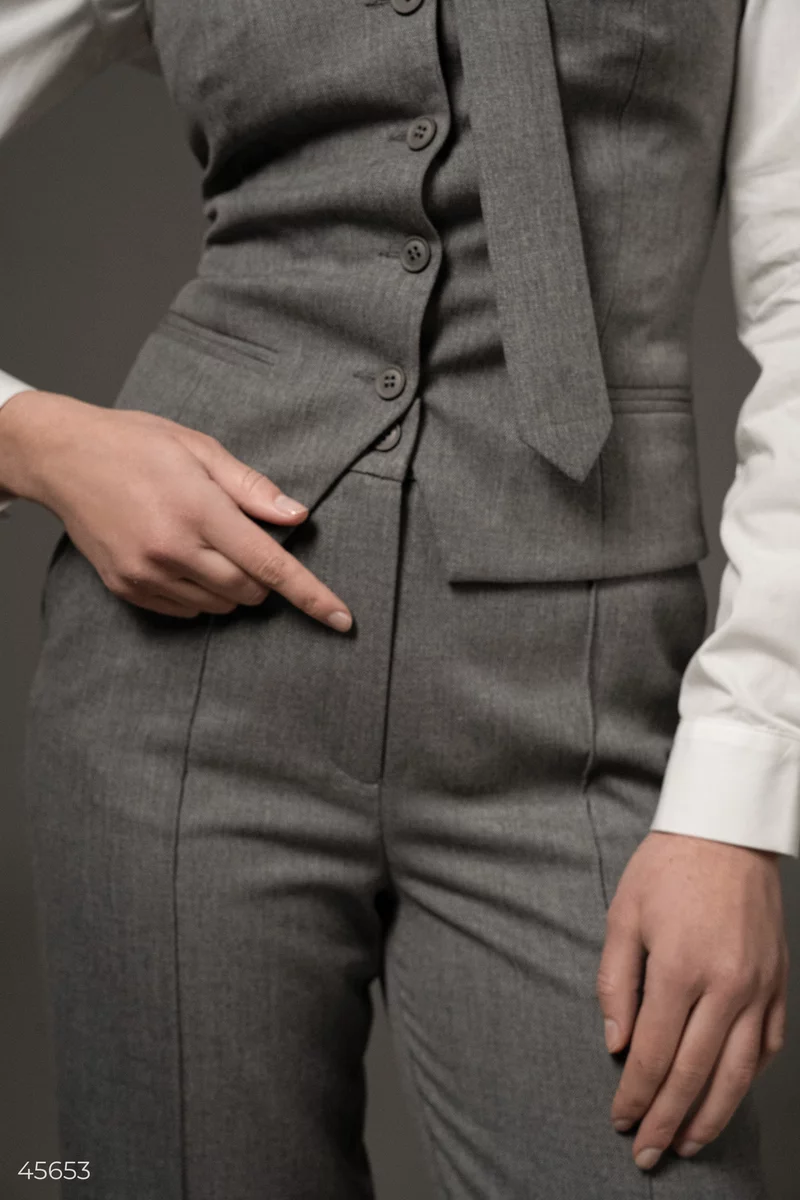 Серый жилет-корсет с открытыми плечами фотография 2