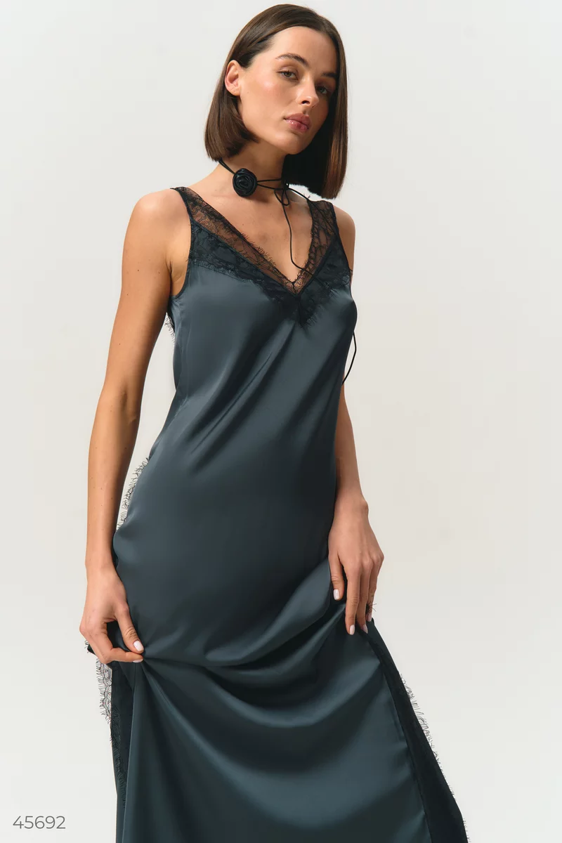 Шелковое платье-комбинация с кружевом фотография 2