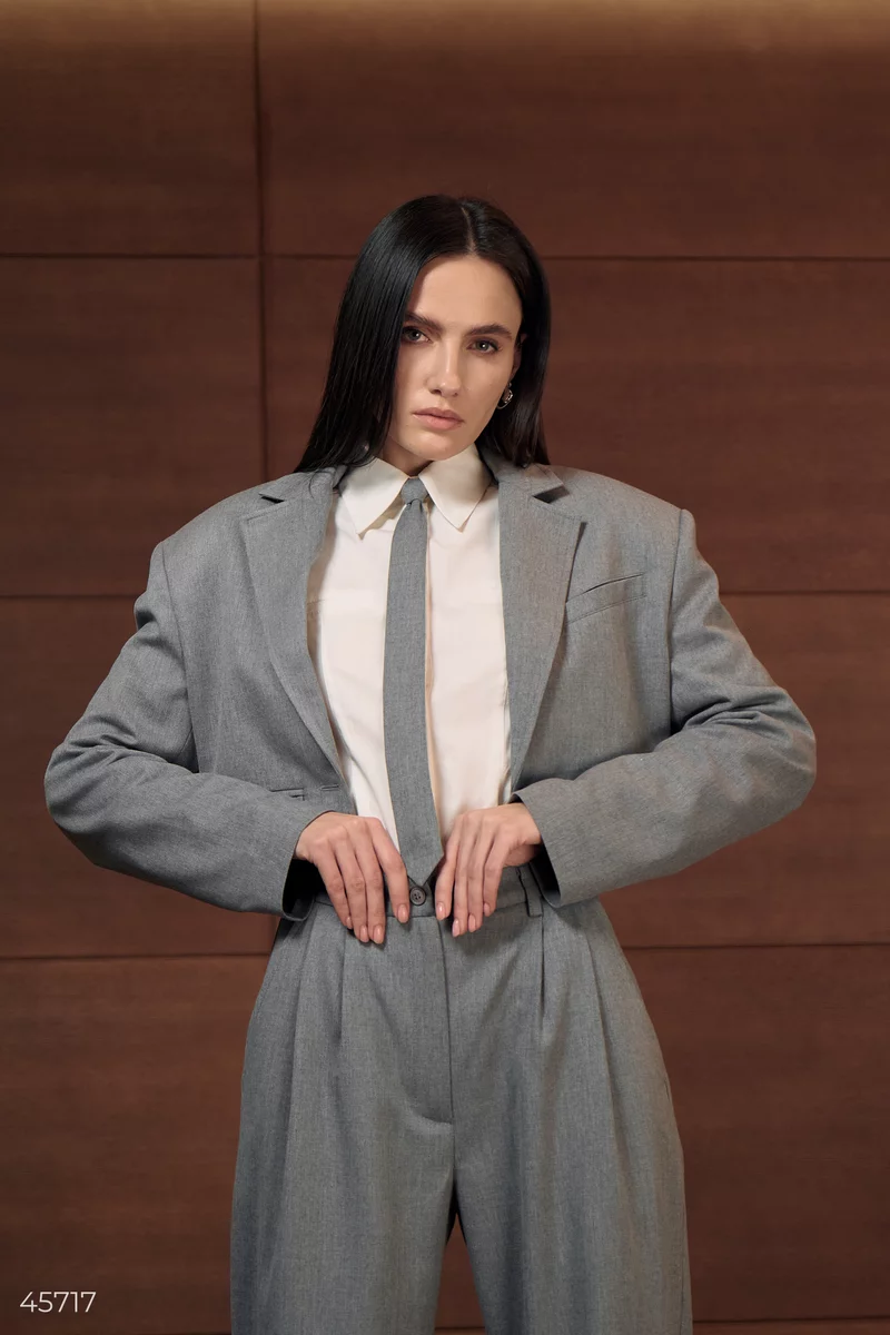 Gray crop jacket made of suit fabric photo 3