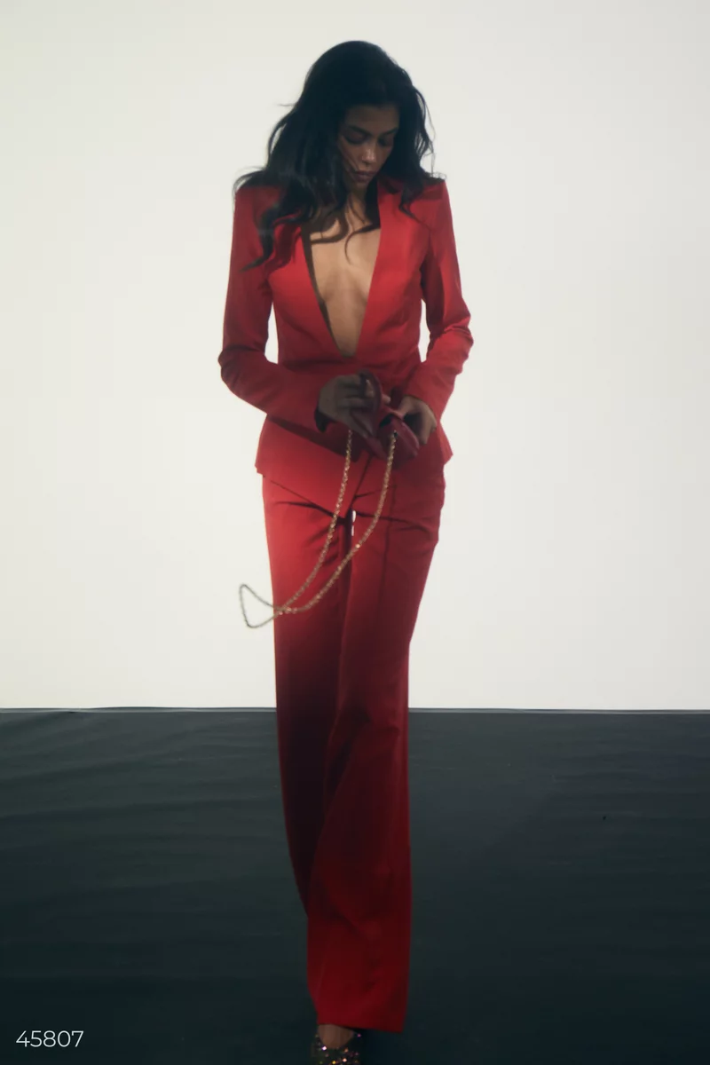 Red suit with jacket and pants photo 1