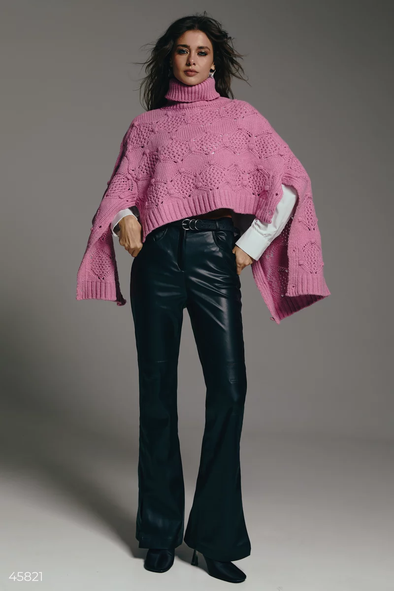 Розовый свитер-пончо фотография 1