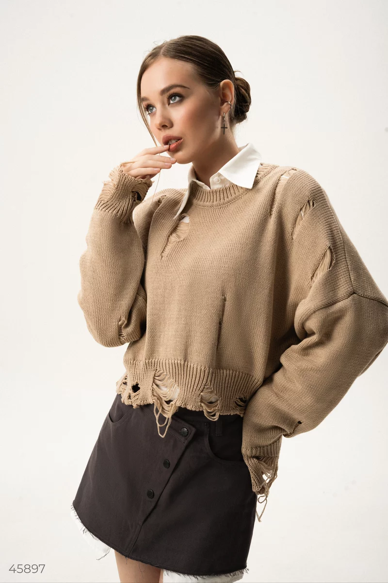 Cropped beige sweater with a torn edge photo 3