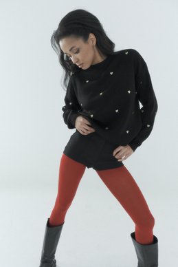 Black sweater with a heart print photo 2
