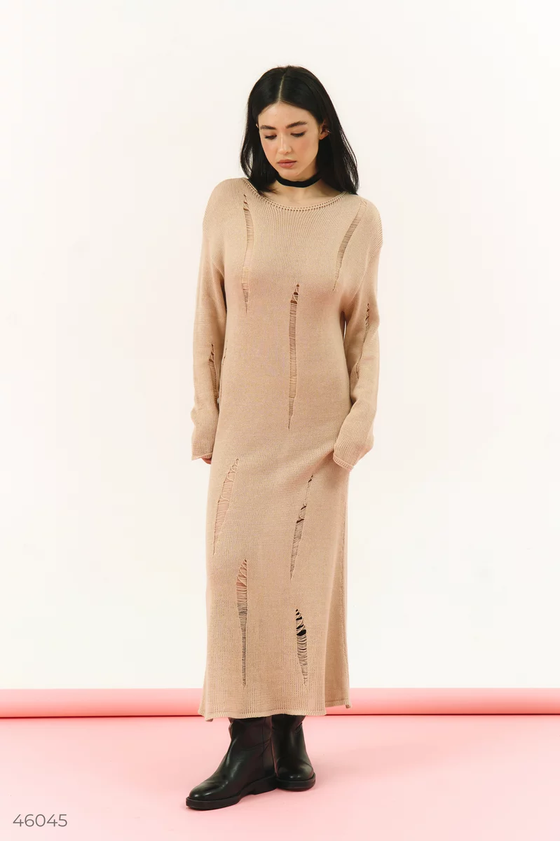 Beige knitted dress with torn details photo 2