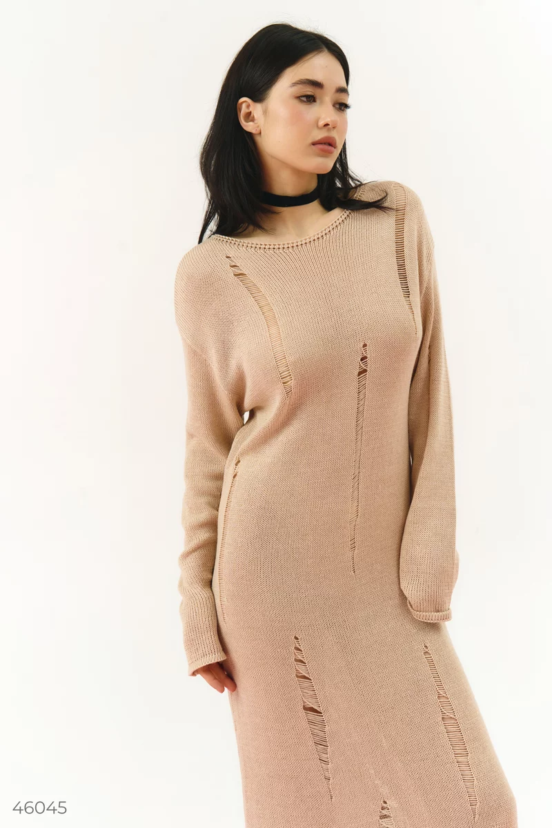 Beige knitted dress with torn details photo 3