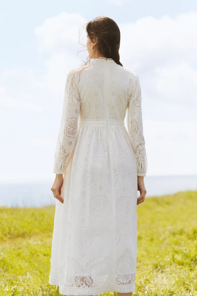 White maxi dress with lace photo 5