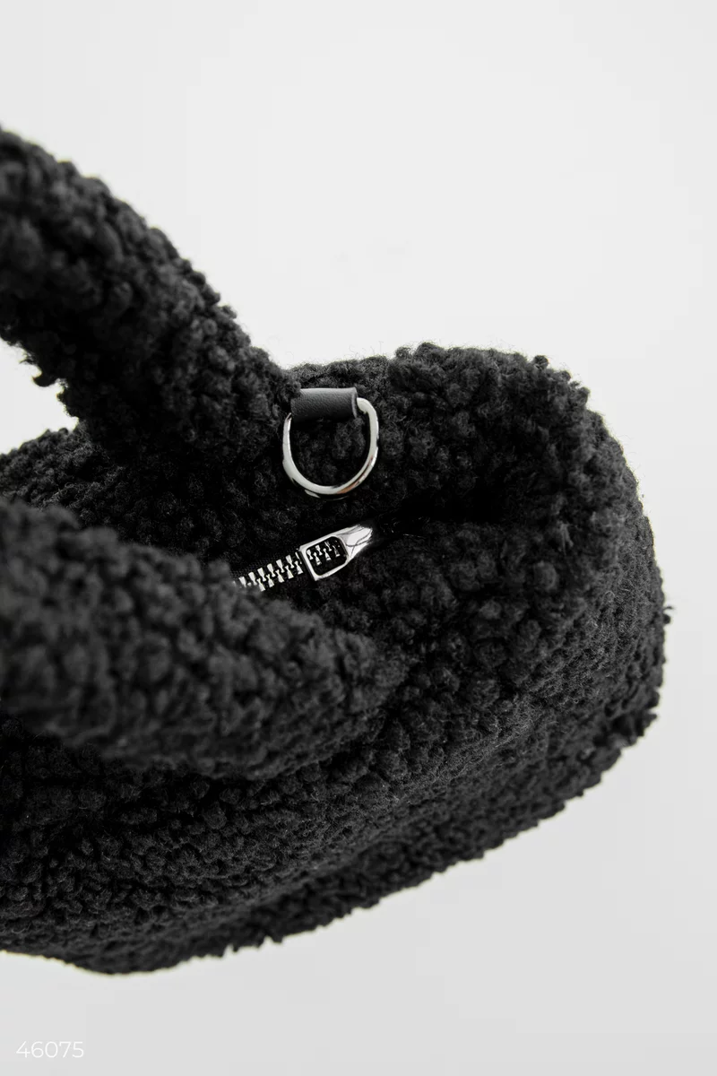 Black teddy tote bag made of eco fur photo 4