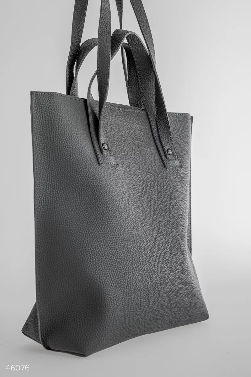 A roomy gray shoulder bag photo 4