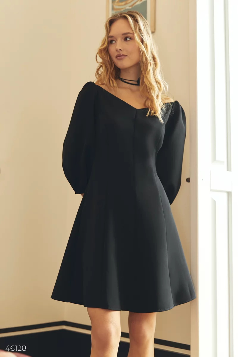 Чорна сукня міні з відкритими плечима фотографія 5