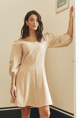 Бежева сукня міні з відкритими плечима фотографія 2