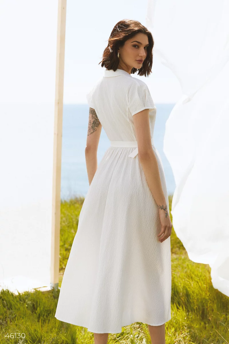 Молочна сукня міді з відкладним коміром фотографія 5