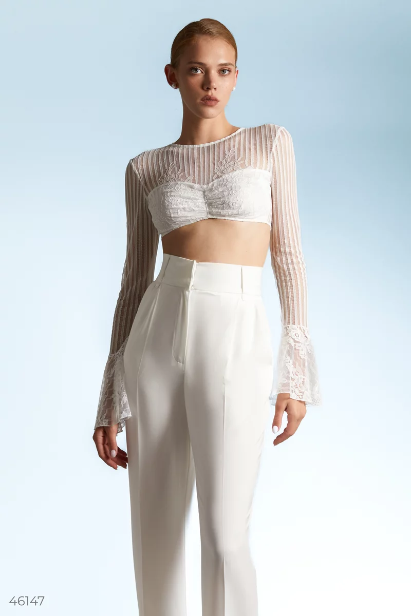Milk crop top with lace photo 1